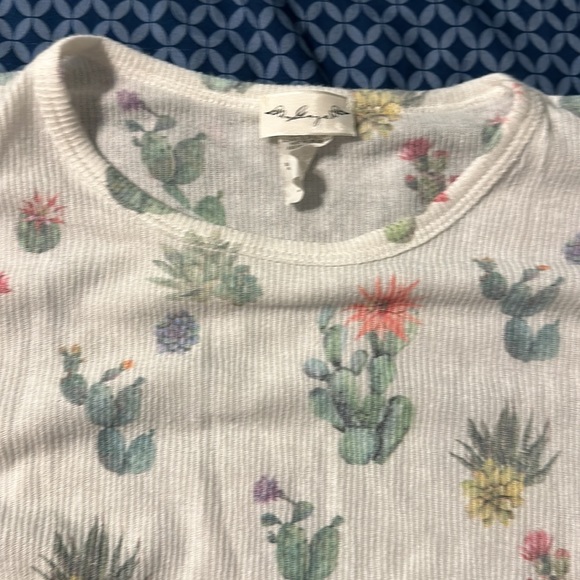 Cute cactus too with tie on bottom - Picture 3 of 3